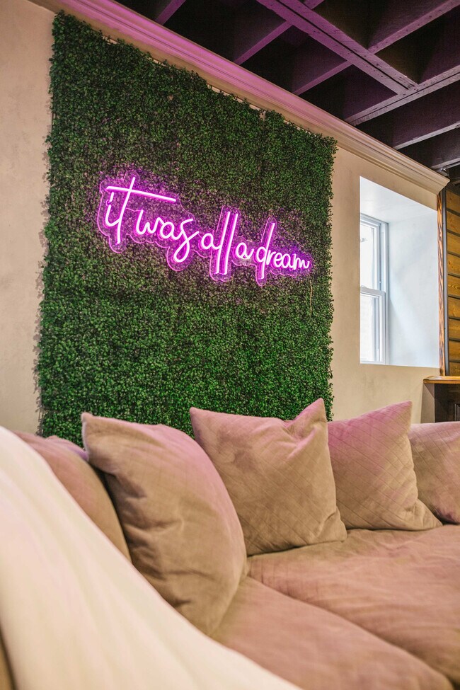 2130 W Washington Blvd unit ID1244927P, Chicago, IL 60612 - photo 2