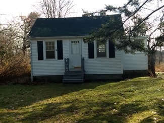 38 Snow Rd, Scarborough, ME 04074