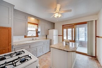 233 7th Ave S Unit UPPER, South Saint Paul, MN 55075