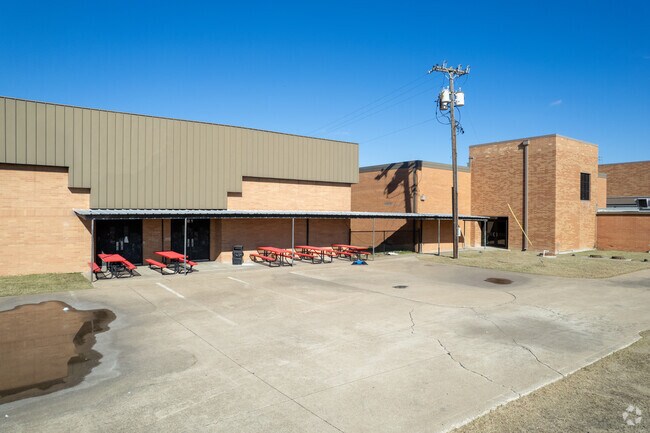 Gilbert Willie Sr Elementary School