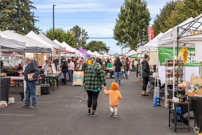 The Cowlitz Community Farmers Market has served the area since 1979.