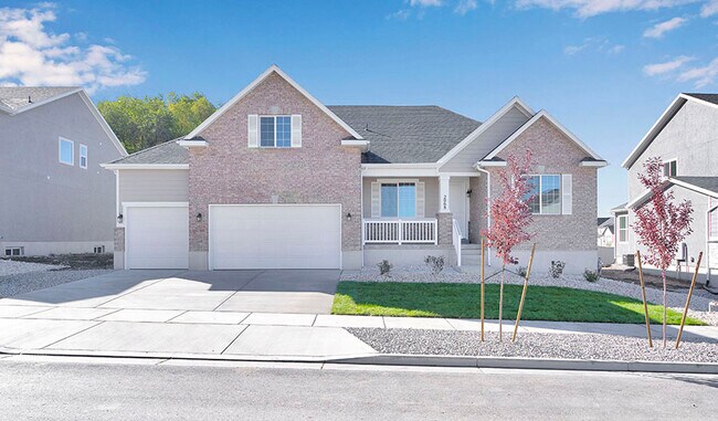 2068 E Dolan Dr, Lake Point, UT 84074 - photo 3