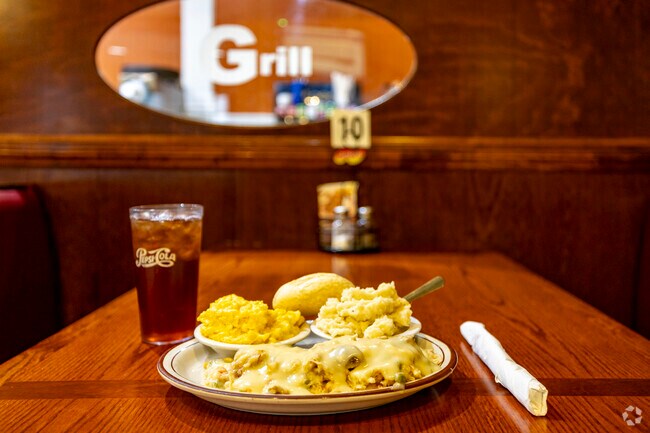 Enjoy comfort food at North Pointe Grill in Bethabara.