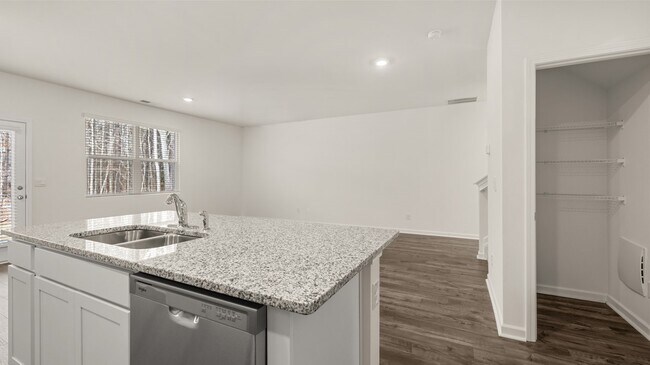 12085 Conrad Cir, Hampton, GA 30228 - photo 5