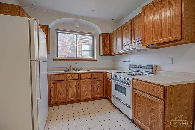 1054 Rutledge Ave unit 2, Cincinnati, OH 45205 - photo 5