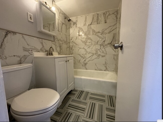 188 Lembeck Ave unit 3, Jersey City, NJ 07305 - photo 7