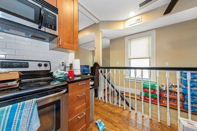 1568 Tremont St unit 4, Roxbury Crossing, MA 02120 - photo 2