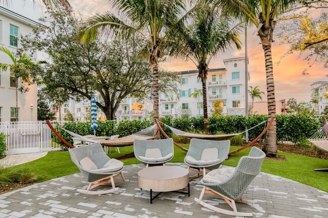 Windsor 335, Plantation, FL 33317 - photo 5