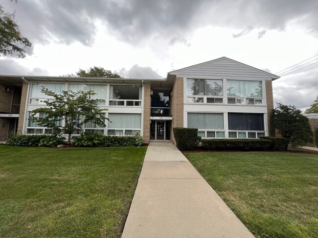 150 Bird Ave unit 28, Birmingham, MI 48009 - photo 2