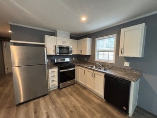 79 3rd St, Dearborn Heights, MI 48127