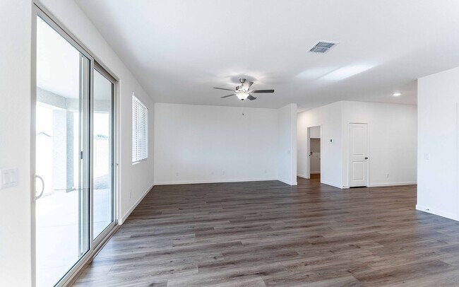 36800 W San Clemente St, Maricopa, AZ 85138 - photo 5