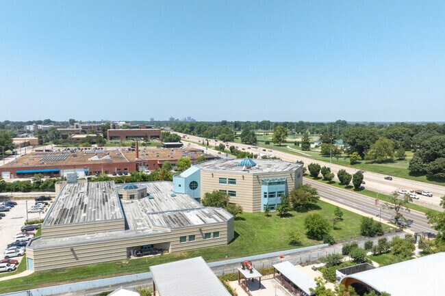 Compton-Drew Ilc Middle School is part of the St. Louis Public School system.