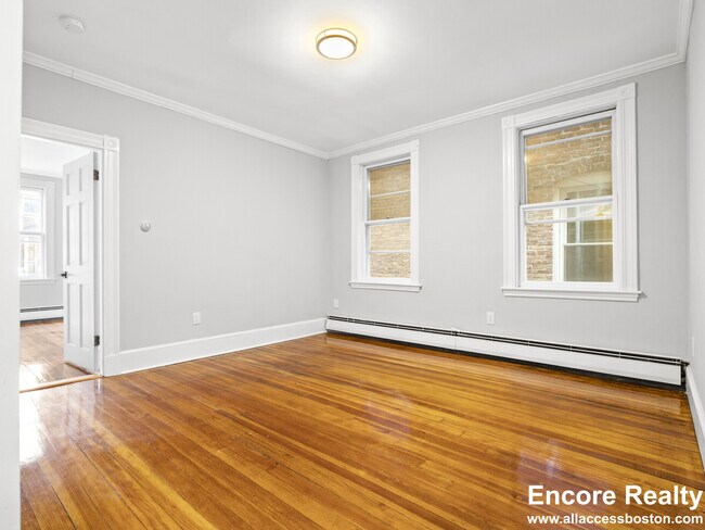 5 Dickson St unit 1, Somerville, MA 02144 - photo 2