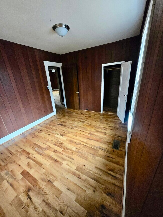 606 M St, North Wilkesboro, NC 28659 - photo 5