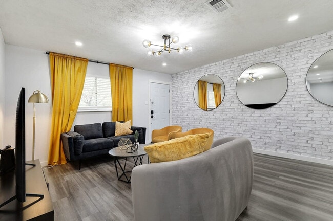 7609 Noreast Dr unit ID1056415P, North Richland Hills, TX 76180 - photo 4