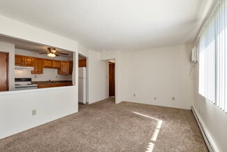 4014 Hubbell Ave, Des Moines, IA 50317