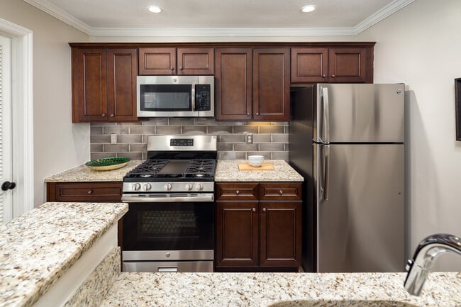 Calibre Lake, Smyrna, GA 30082 - photo 7