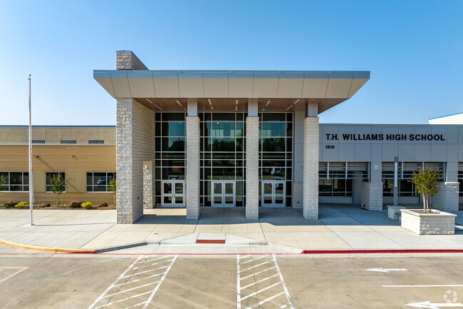 Williams High School, Plano TX Rankings & Reviews - Homes.com