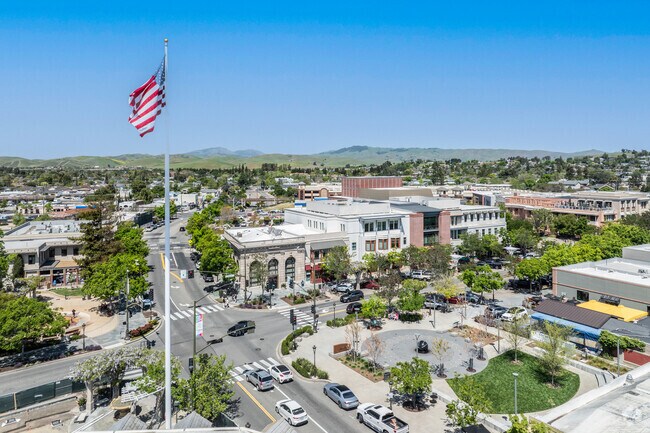 With its welcoming vibe and walkable layout, downtown Livermore is a favorite weekend destination.