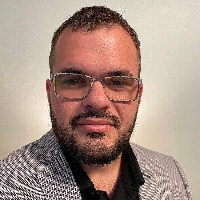 Agent Photo