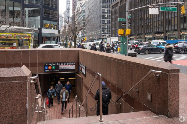 Turtle Bay is a well connected neighborhood by way of public transportation.