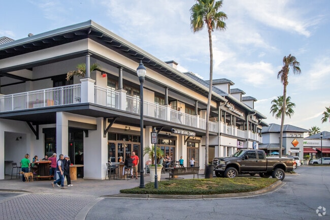 Head to Bartram Oaks for all of your shopping and dining needs in Fruit Cove.