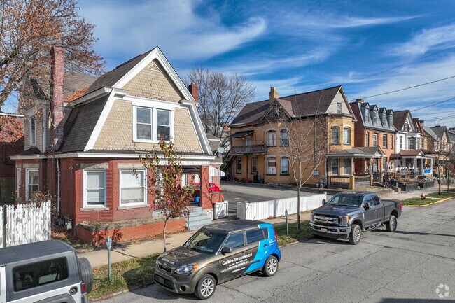 Leechburg is a cozy little neighborhood.