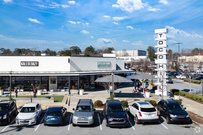 Toco Hills is just minutes from Lindmoor Woods–Valley Brook Estates, offering retail and restaurants for every taste.