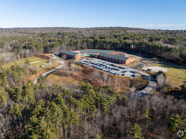 Mountain View Middle School in Goffstown, NH serves grades 6-8.