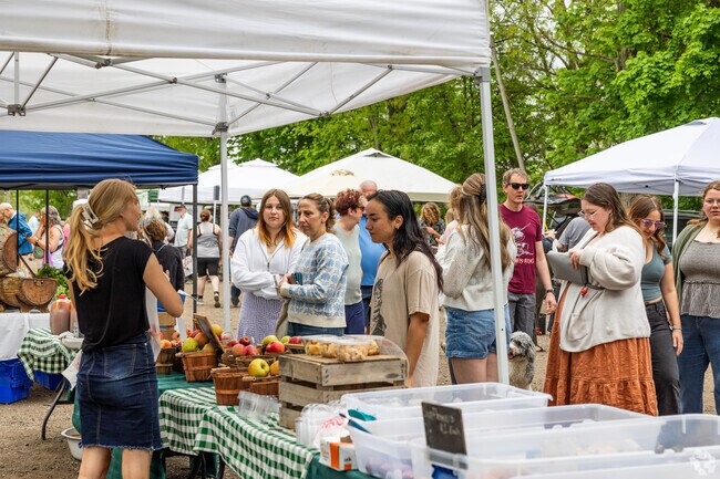 Kent Haymaker Farmers' Market near Brady Lake offers fresh apples and local cider.