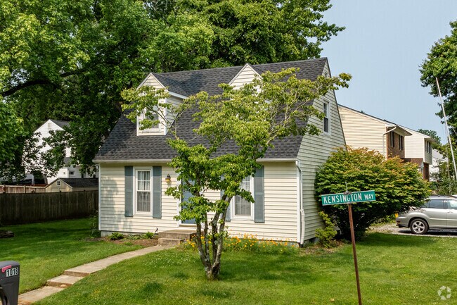 Victor Haven has Cape Cod homes on corner lots.
