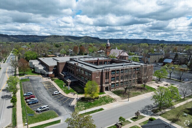 Aquinas Middle School is loacted in La Crosse, Wisconsin.