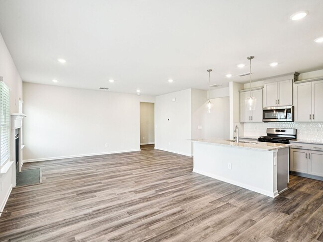 7761 Halifax Way, Fairburn, GA 30213 - photo 7