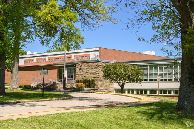 Shady Grove Elementary School is one of several elementary schools in Blue Bell/