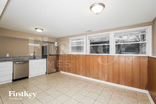 612 S Jefferson St, Brownsburg, IN 46112 - photo 5