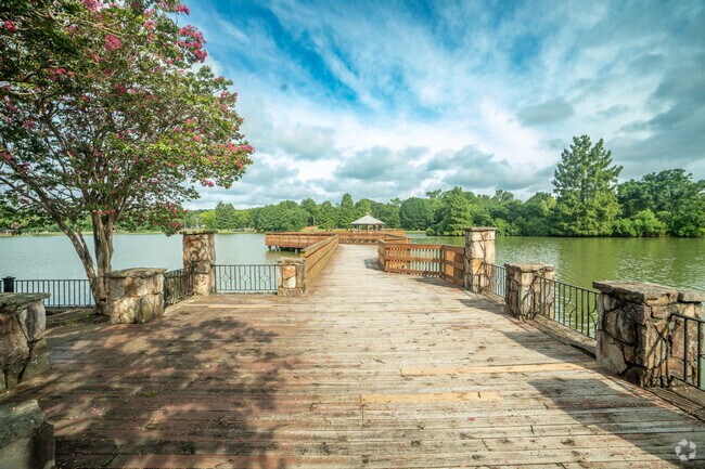 Eastlake Park has amazing water features near Zion City.