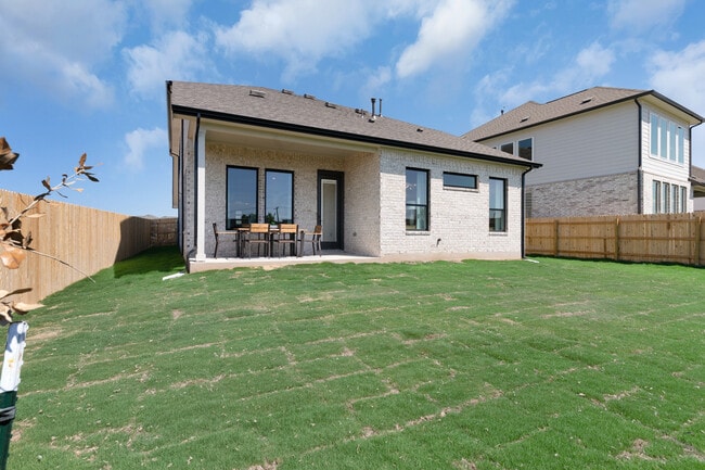 17404 Melissa Issac Ln, Pflugerville, TX 78660 - photo 2