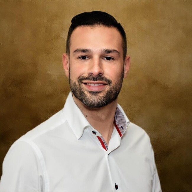 Agent Photo