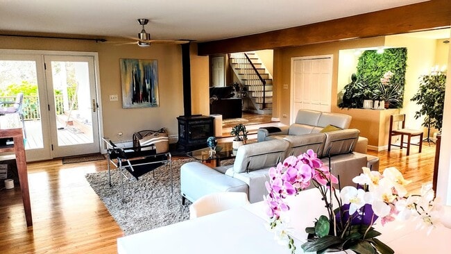 94 Cross Rd unit Main House, Westport, MA 02790 - photo 3