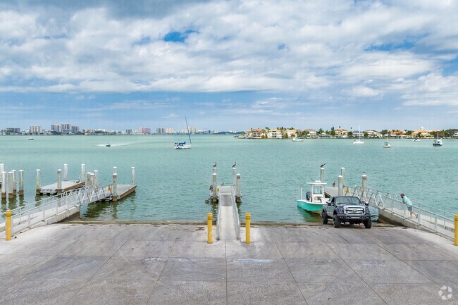 Belleair Bluffs is ideal for launching boats for easy Gulf and Intracoastal waterway adventures.