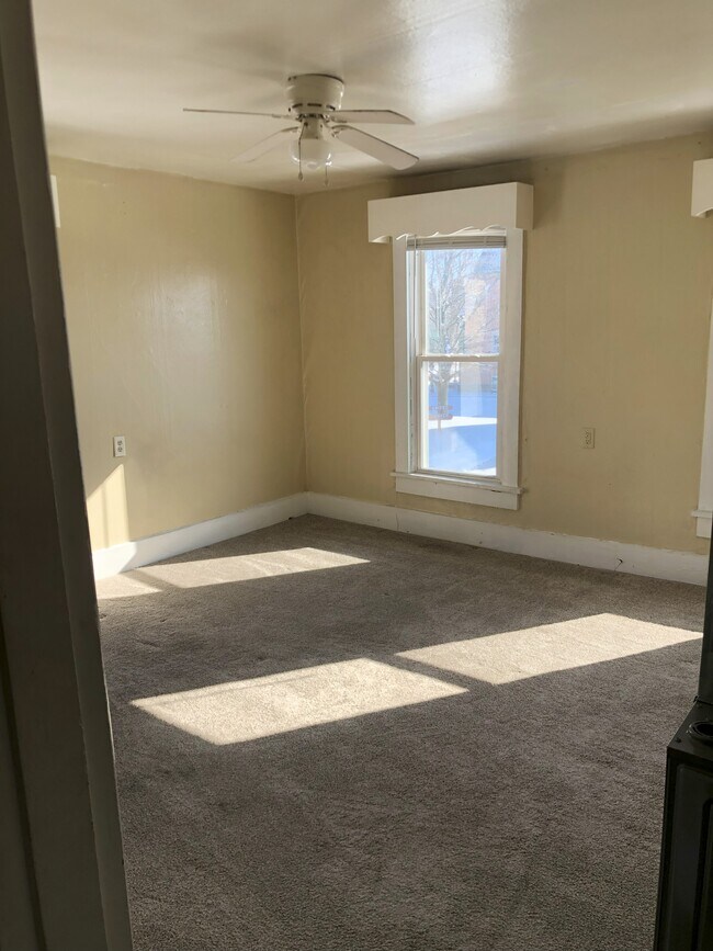 111 Hay Ave unit 113 Lower, Brookville, OH 45309 - photo 5