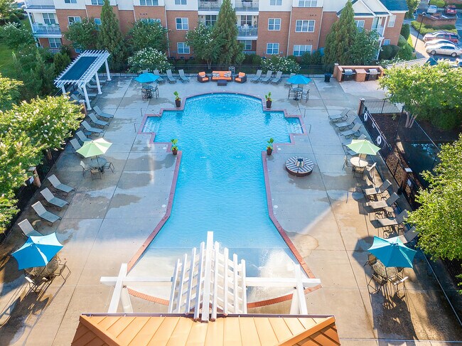 White Oak, Chester, VA 23836 - photo 2