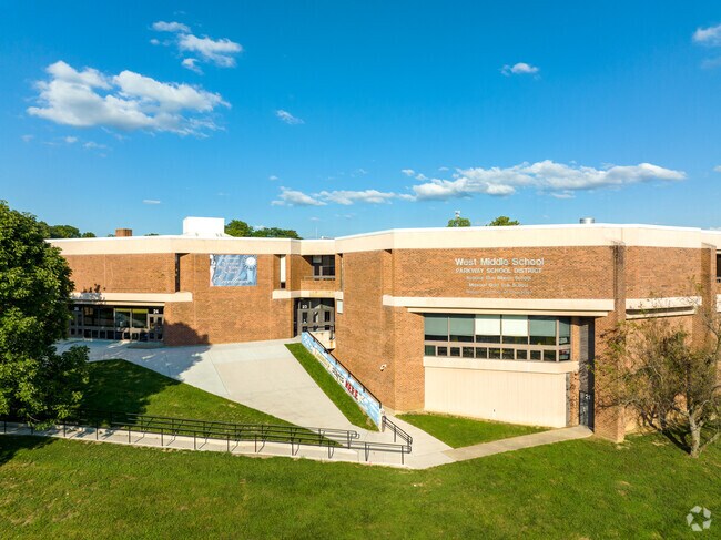 Parkway West Middle School serves students 6-8th in Chesterfield.