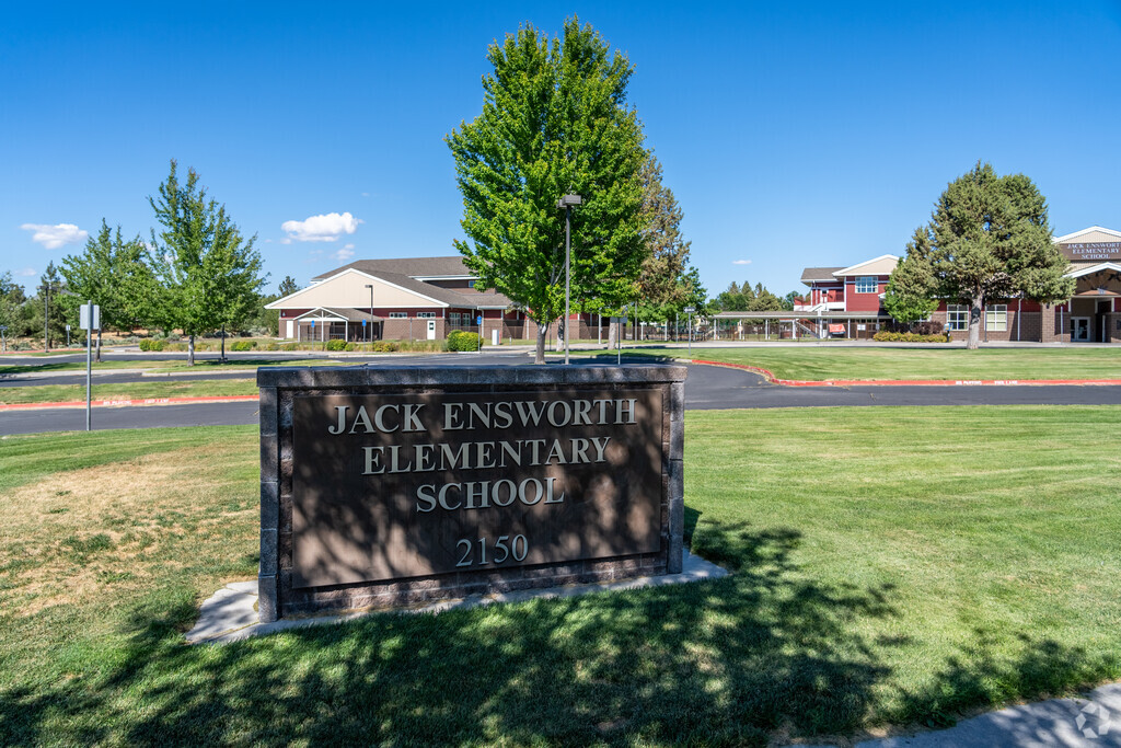 Ensworth Elementary School is a public school in the Mountain View neighborhood of Bend.
