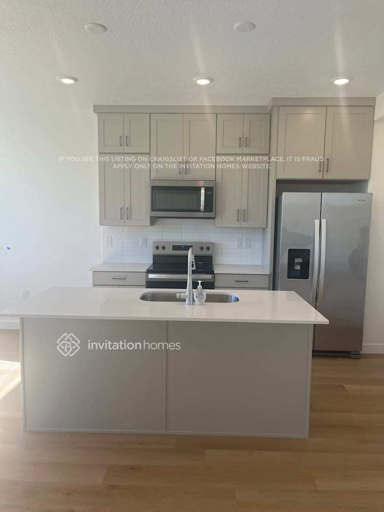 6067 Lower Brk Ln, West Jordan, UT 84081 - photo 1