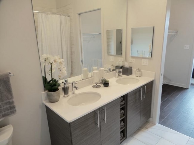 1206 W Madison St, Chicago, IL 60607 - photo 3