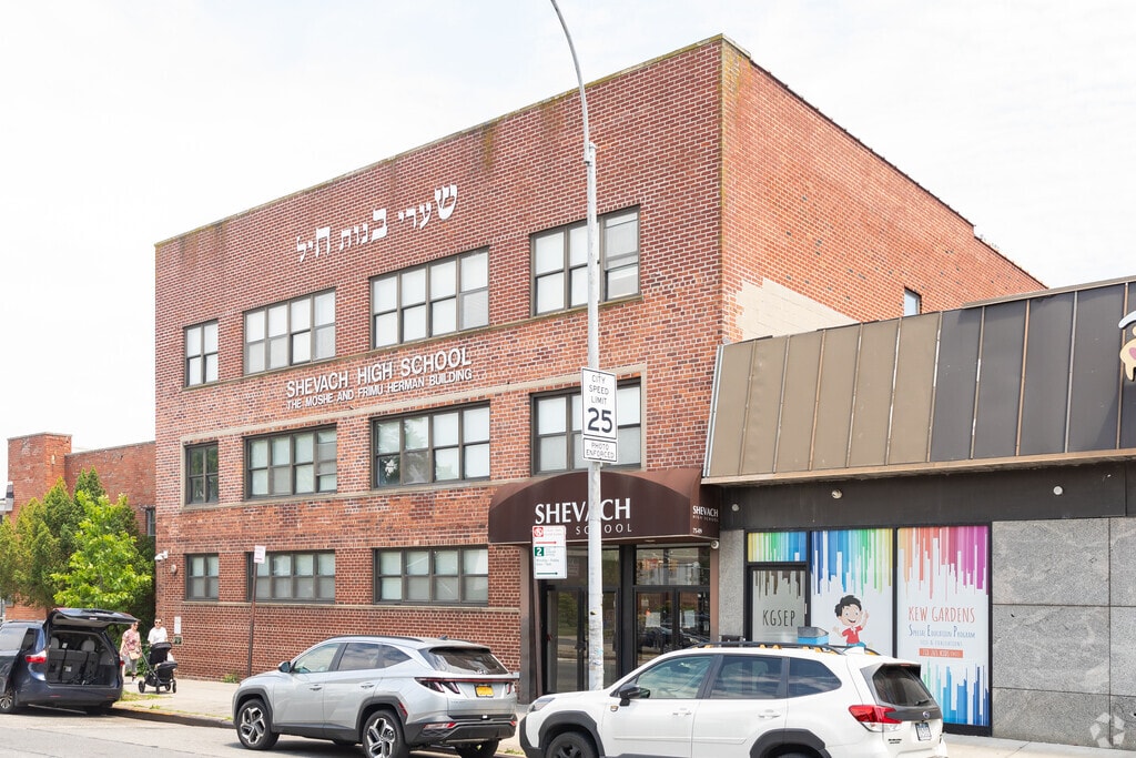Shevach High School is located at 75-07 main St in Queens, NY.