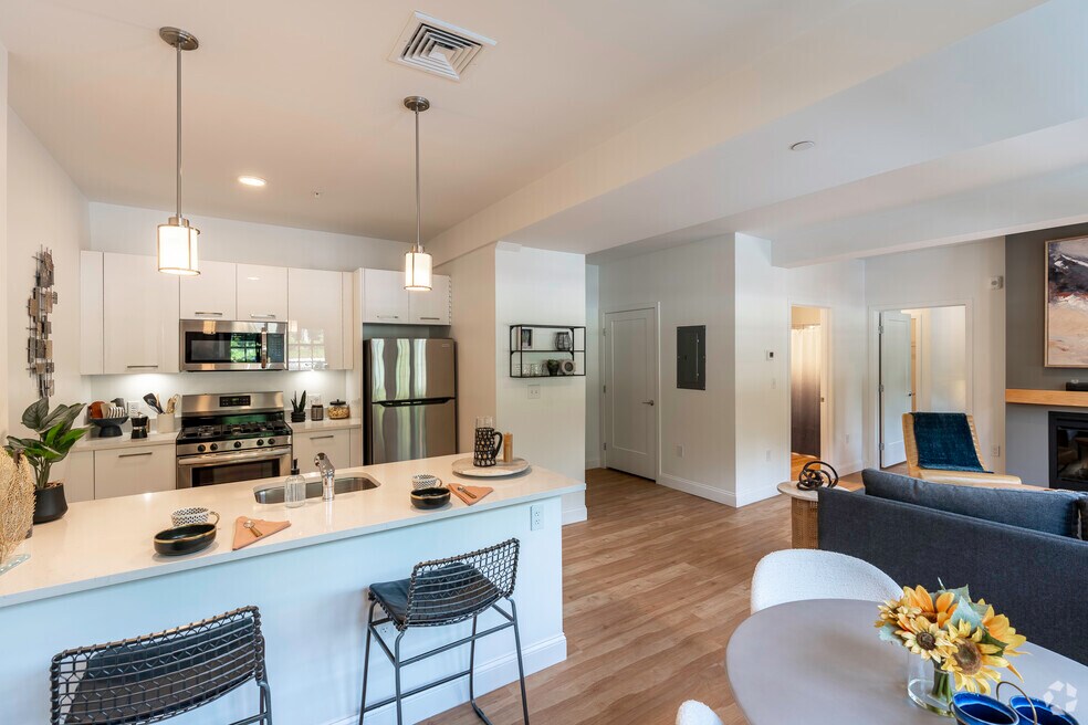 The Overlook, Weymouth, MA 02189 - photo 1