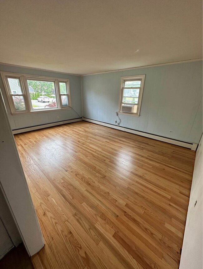 150 Judd Ave, New Britain, CT 06051 - photo 2