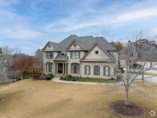 Here is another new brick build contemporary home built in Union Hill.